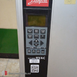 Danfoss VLT 6000 HVAC VLT6016HT4C54STR3DLFF00A00C0 C/N: 175Z7054 S/N: 074624G043 380 V 50/60 Hz 40° / 45°C (104° / 113°F)