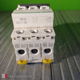 Schneider IC60N 32A A9F78332 32A