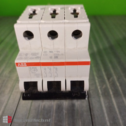 ABB 2CDS253001R0404 S203 C40