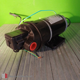 Flojet NEW! Model/Code D373E5011ARL 230 V AC 60 Hz 30m 5.3 Lpm (1.2 Gpm) 40-60PSI 4.1