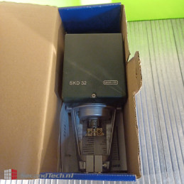 Landis + Gyr NEW! SKD 32.50 S01 910610 230 V AC 11 VA / 8 W IP54