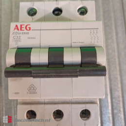 AEG Elfa E93S C32 553094 400V AC B-C-D 10kA