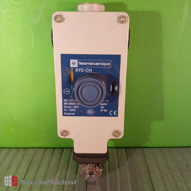 TELEMECANIQUE XY2-CH Emergency Stop Rope Pull Switch TELEMECANIQUE XY2-CH Emergency Stop Rope Pull Switch