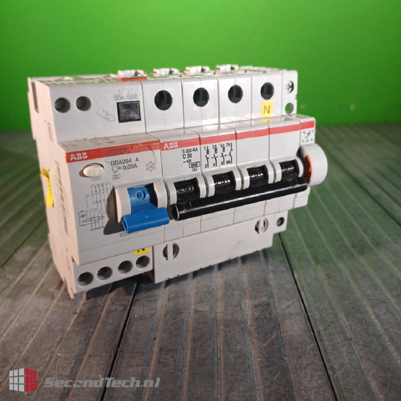 ABB DDA204 A-40/0.03 452141 Residual Current Device Block + S203-C20NA 230 V AC 40 A ABB DDA204 A-40/0.03 452141 Residual Current Device Block + S203-C20NA 230 V AC 40 A