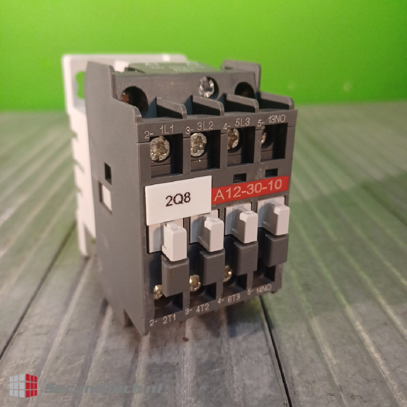 ABB A12-30-10 3 Poles 230 V AC 27A ABB A12-30-10 3 Poles 230 V AC 27A
