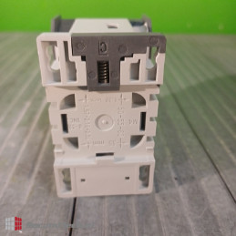 ABB A12-30-10 3 Poles 230 V AC 27A