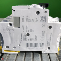 Schneider Electric IC60N C40 3P