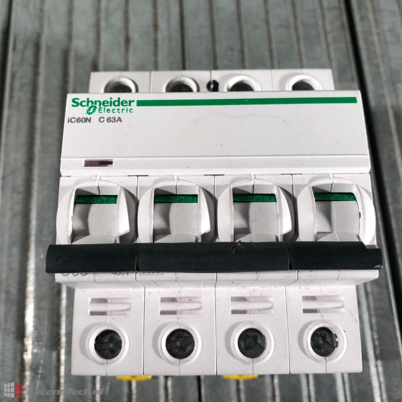 Circuit breaker Schneider Electric IC60N C 63A 4P