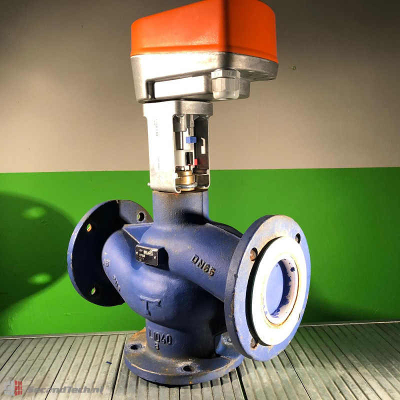 Three way valve Belimo ARI H764R KVS58 - actuator NVY24-MFT DN65 Three way valve Belimo ARI H764R KVS58 - actuator NVY24-MFT DN65