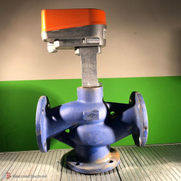 Three way valve Belimo ARI H764R KVS58 - actuator NVY24-MFT DN65