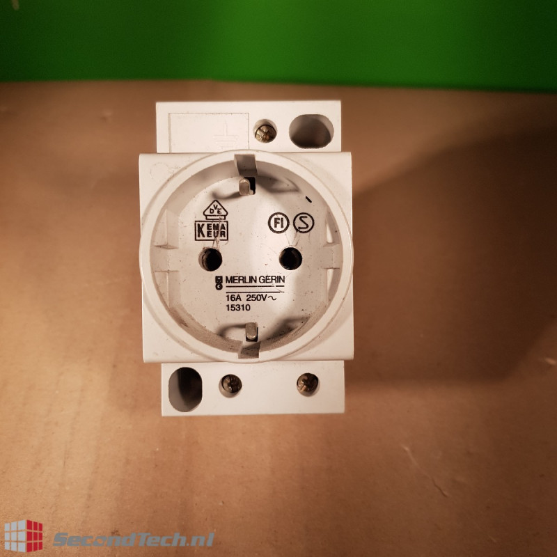 Wall socket modular Schneider electric 15310