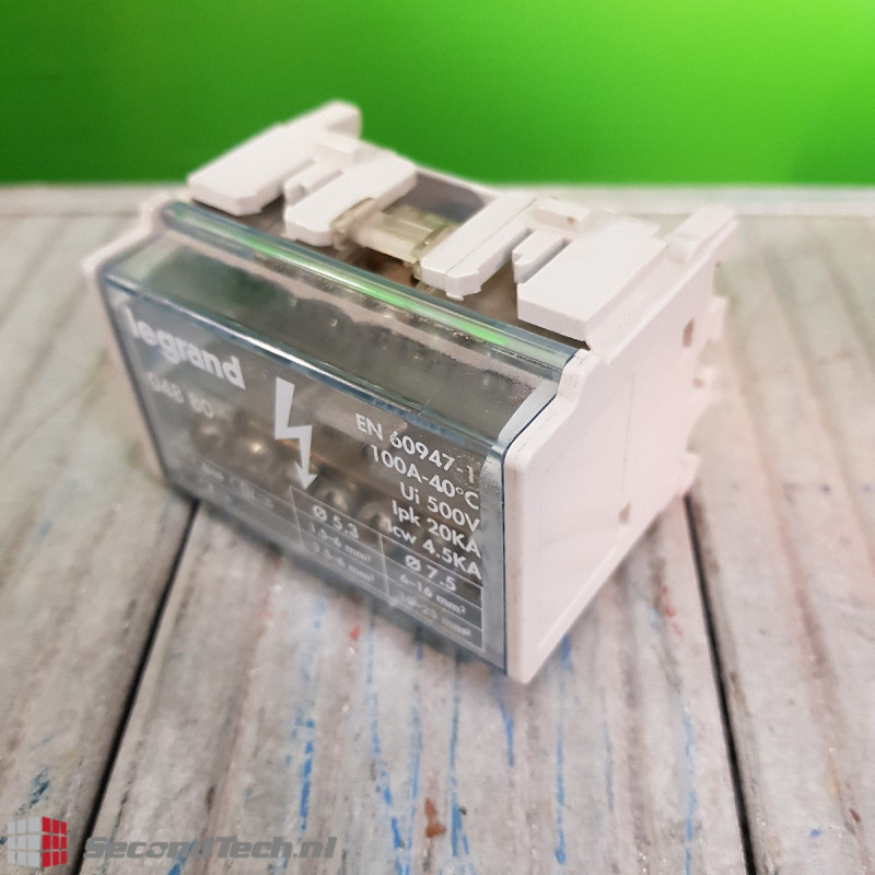 LEGRAND 048 80 7Contact Interface Module