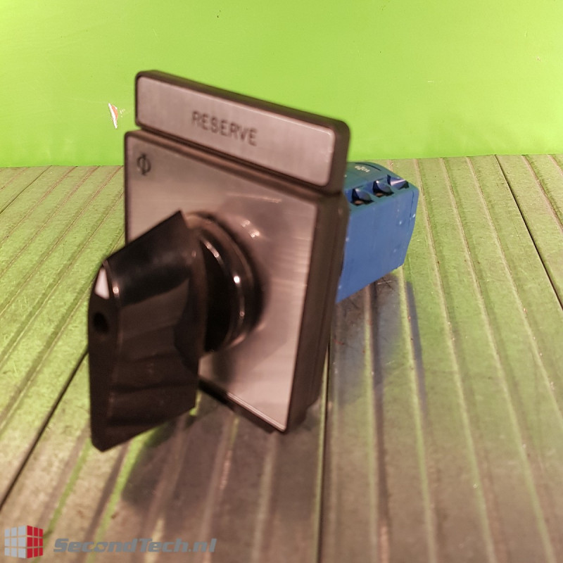 Kraus & Naimer CG8 A007 3-pole Cam Switch 20A