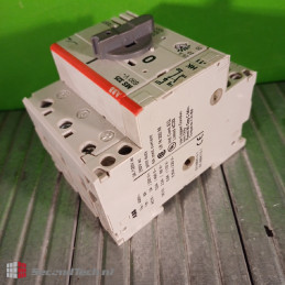 ABB `MS 326 690V~ + hulpcontactor 400V~