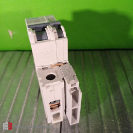 Siemens 5SJ4110-7HG40 + hulpswitch 5ST3010-0HG