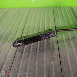 OMRON NEW! Photoelectric Sensor E3NX-FA11 2M