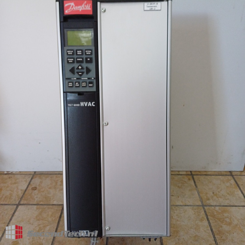 Danfoss VLT 6000 HVAC VLT6022HT C/N 175Z7030 S/N 025232G196 380 V 3x380-460V 50/60 Hz 40/45°C Danfoss VLT 6000 HVAC VLT6022HT C/N 175Z7030 S/N 025232G196 380 V 3x380-460V 50/60 Hz 40/45°C